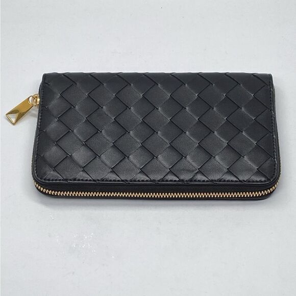 Bottega Veneta Intrecciato Leather Zip-Around Wallet - Picture 4 of 13